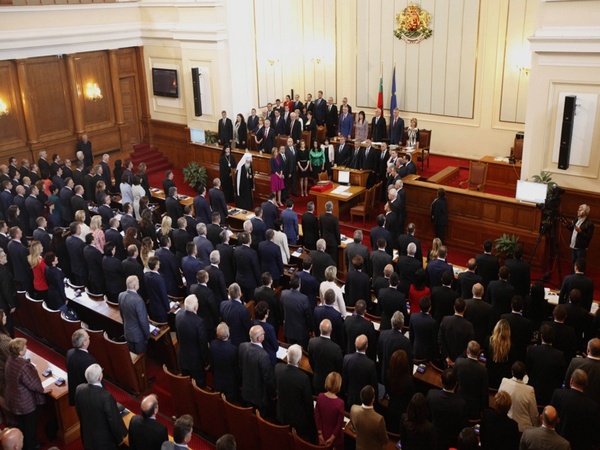 Бургаските депутати с нови попълнения сътрудници, ето кой кого ще съветва