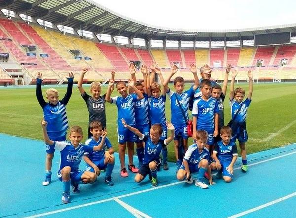 Малките "акули" само с победи на международния турнир по футбол в Скопие