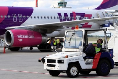 Wizz Air свали 23-ма души от самолет в София