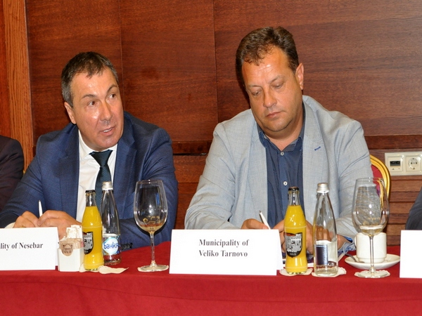 Kметът на Несебър взе участие в работна среща с министъра на туризма и международен туроператор