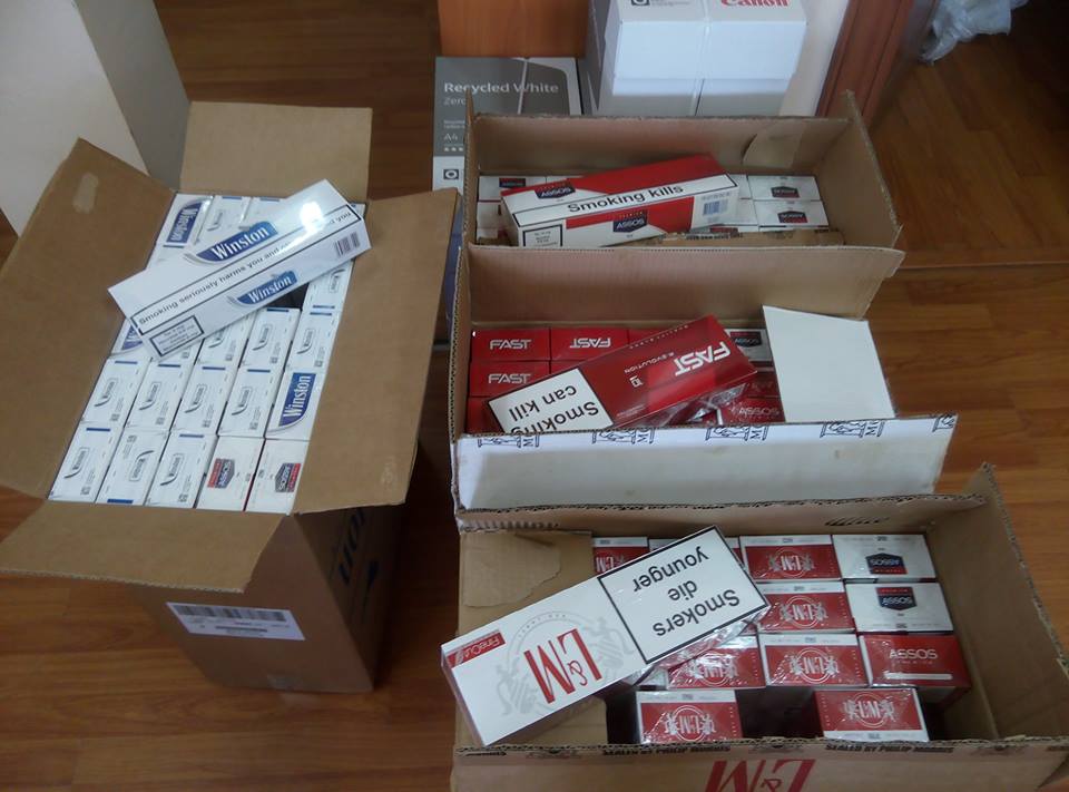 Митничарите в Бургас спипаха контрабандни цигари, скрити в корабна каюта