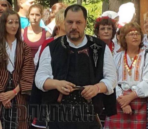 БСП дирижира гнусната кампания срещу фолклорния фестивал в Жеравна