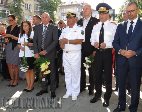 Вижте как Бургас отбеляза 132-ата годишнина от Съединението на България (СНИМКИ)