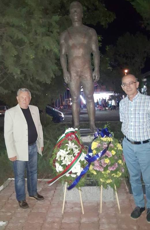СДС Бургас почете паметта на първия ни олимпийски шампион Никола Станчев