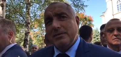 Бойко Борисов: Уж асфалт не се яде, ама всички само за пътища питате
