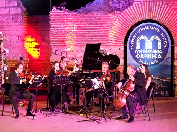 Фестивалът за класическа музика „Месембрия Орфика“ за трети път очарова ценителите на жанра в Несебър