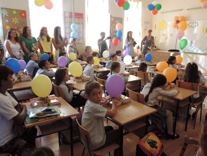 Училището  „Св. Св. Кирил и Методий“ в Обзор посрещна първия учебен ден като Обединено