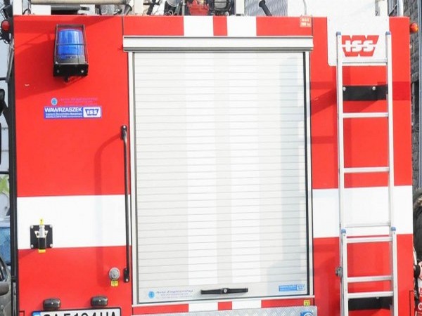 Фургон и пристройка към хотел горят във Велинград