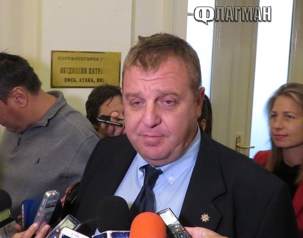 Каракачанов учуден, че Валери Симеонов и Бойко Борисов не си говорят