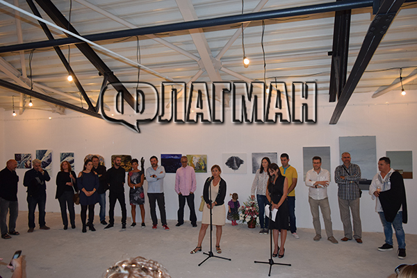 "Звук и цвят" заляха "Магазия 1" на Морската гара в Бургас, 16 художници вдъхновиха ценителите на изкуството