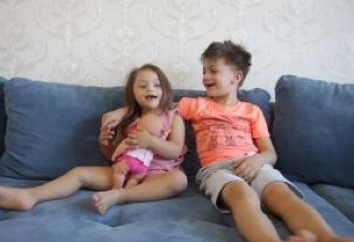 През какво е минало едно българско семейство, чието дете се ражда със синдрома на Даун (ВИДЕО)