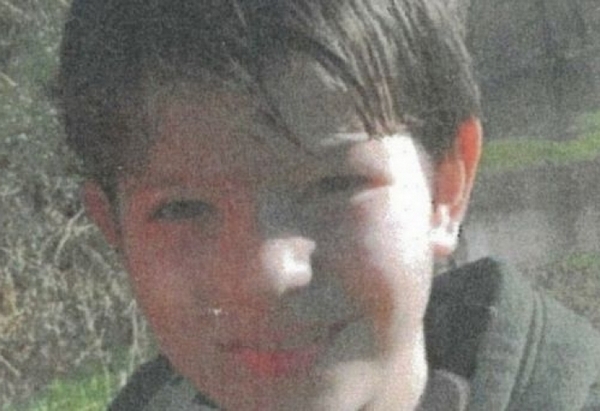 Жестока трагедия! 12-годишен веган сложи край на живота си, след като го замериха с парче месо (СНИМКИ)