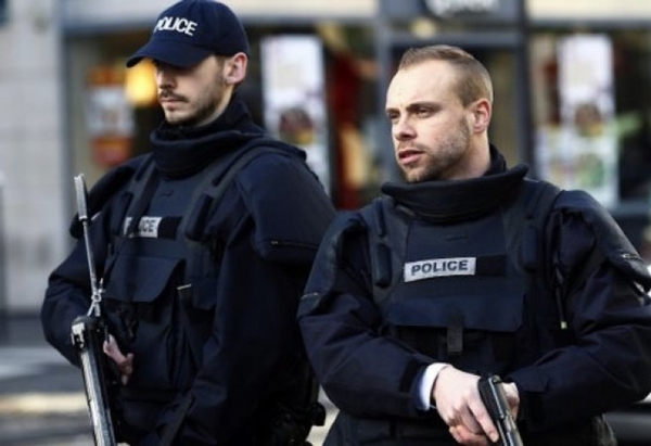 Нов ужас в Марсилия! Въоръжен с нож уби двама души, крещи: "Аллах Акбар!"