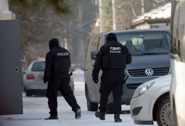 Спецакция на ГДБОП! Неутрализираха опасна престъпна банда, има арестувани и в  Бургас (СНИМКИ)