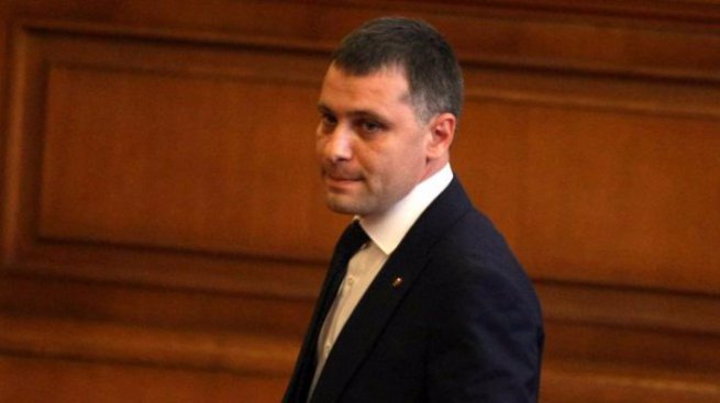 Депутатът Александър Сиди с тежки думи към българските продажници от БХК