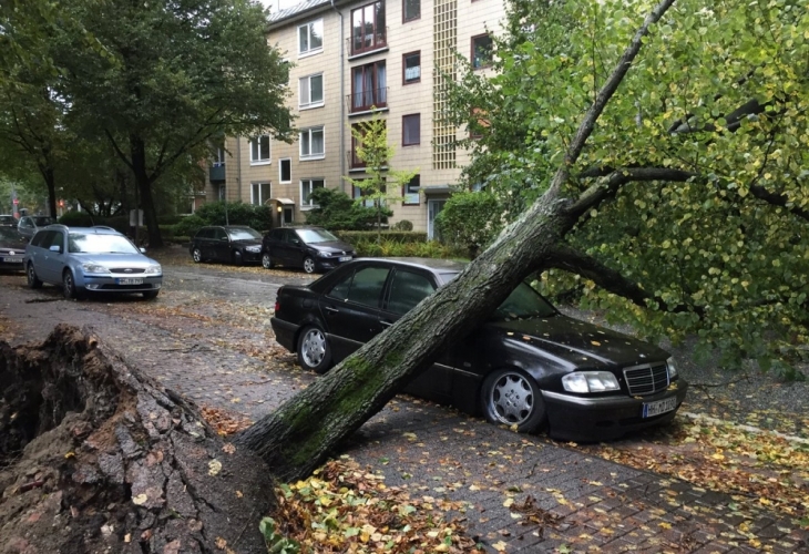 Извънредно положение в Хамбург и Берлин, има жертви! Ето какво се случва (СНИМКИ/ВИДЕО)