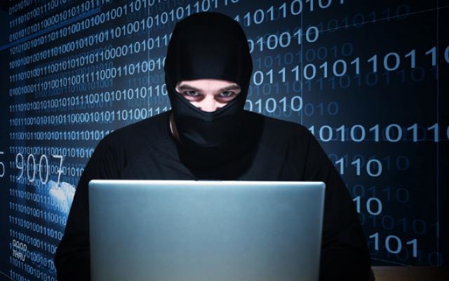 Опасност! Хакери могат да ни шпионират навсякъде и по всяко време