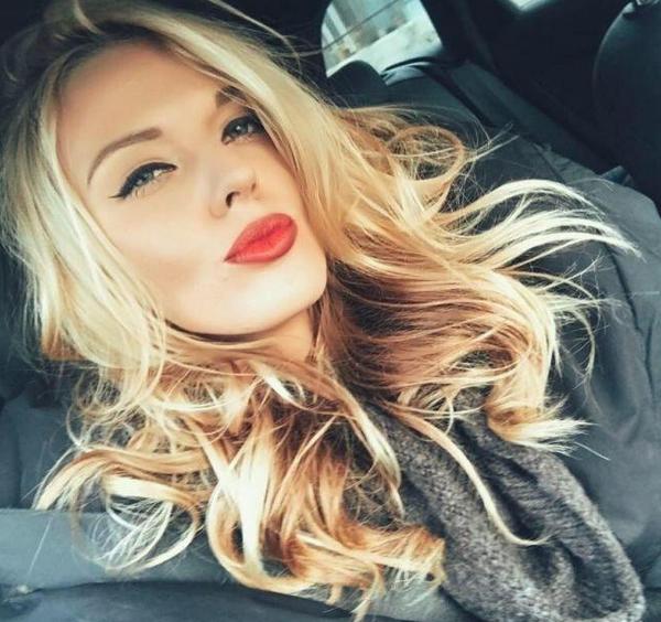 Секси синоптичката Натали Трифонова сключи таен брак в Царево, вижте с кого (СНИМКИ