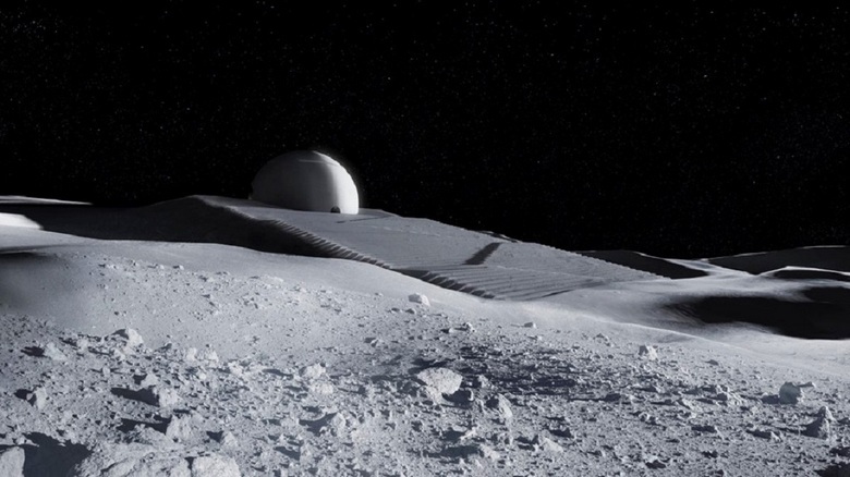 Уфолог доказва, че Луната е база на извънземни (ВИДЕО)