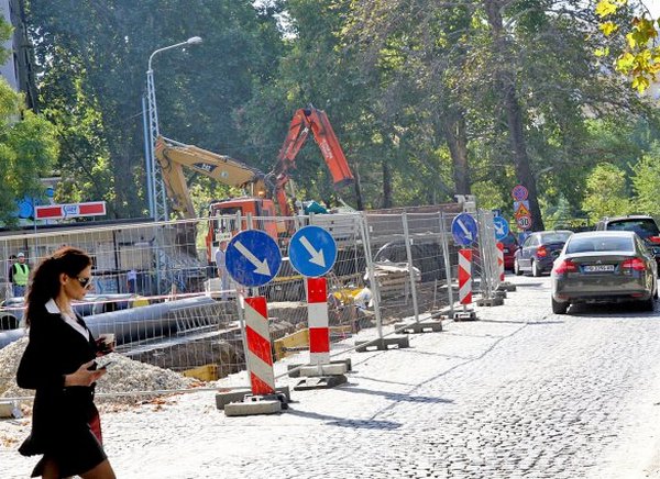 Ето как ремонтират булевардите в София, Пловдив и Бургас