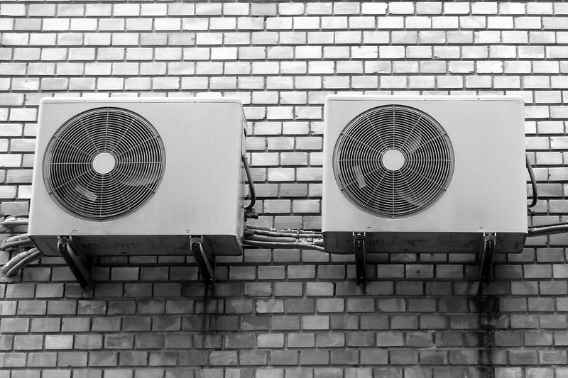 Приемат правила за климатиците в София