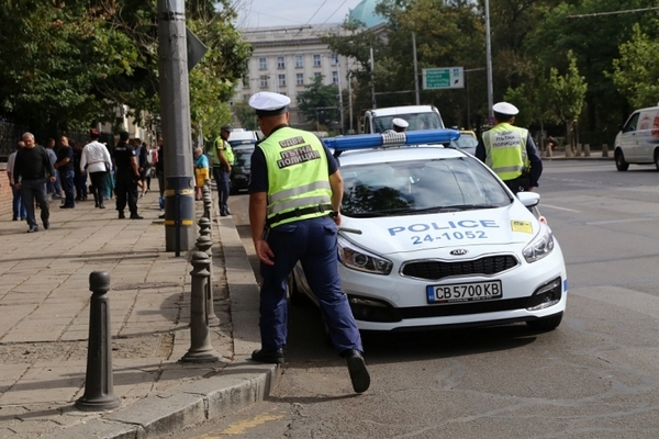 Мъж се опита да даде над 2.5 бона подкуп на полицай, но стана лошо