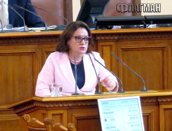 Ивелина Василева: С тревога следя събитията в Бургаско, ясно е кой носи отговорност за язовирите
