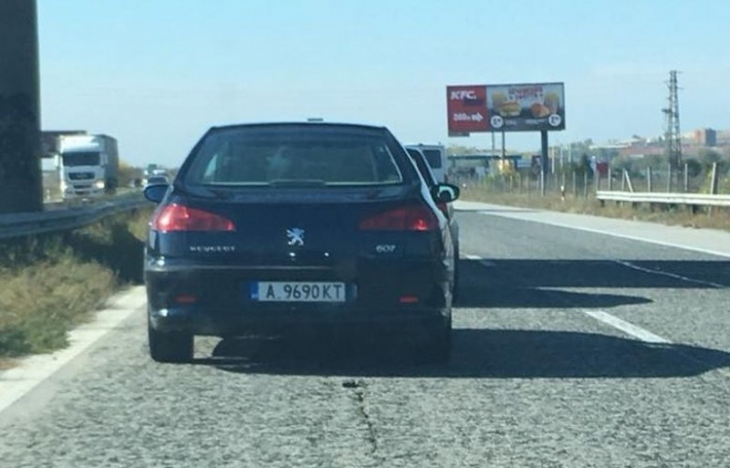 Внимание! Бургаска батка фучи край Пловдив като на видеоигра със 180 км/ч (СНИМКА)