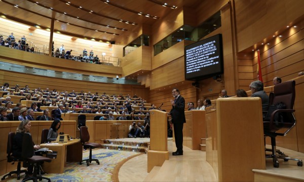 Испанският Сенат одобри прякото управление на Каталуния