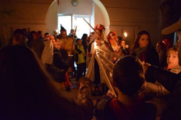 В Приморско запалиха факли за Деня на народните будители