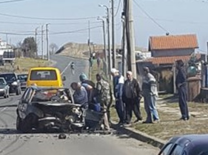 Тежка катастрофа в Каблешково, две коли са смазани