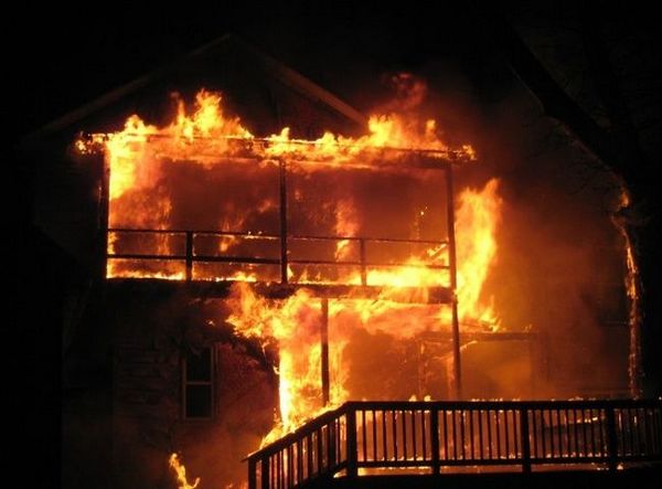 Огнен ад в Зидарово! Пожар изпепели къщата на 64-годишен мъж