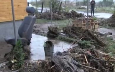 Омбудсманът оглежда пострадалите от потопа къщи в община Камено