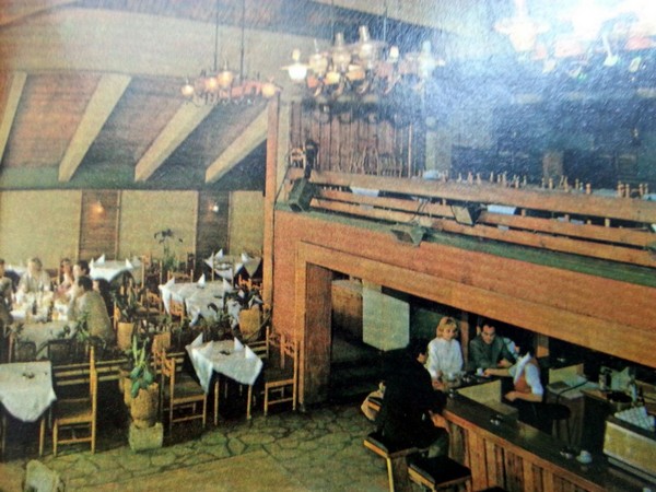 Спомени от соца: Вижте как изглеждаха ресторантите по времето на Бай Тошо (СНИМКИ)
