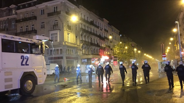 22-ма белгийски полицаи пострадаха след мароканската радост