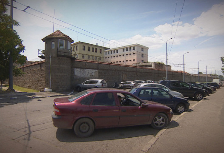 Спипаха надзирател от бургаския затвор с наркотици