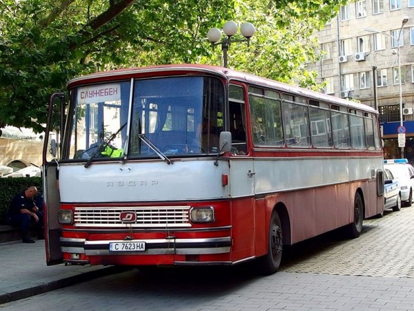 Спомени от соца: Автобусът на нашата младост (СНИМКИ)