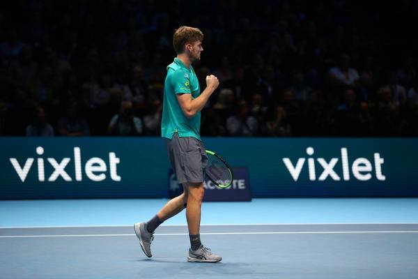 Гофен шокира Федерер и е на финал в Лондон