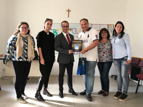 Живко Табаков посети българското неделно училище в Малта