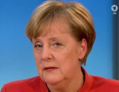 Меркел няма да подава оставка