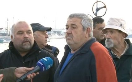 Рибари от Царево на протест, отнели им лиценза неправомерно (ВИДЕО)