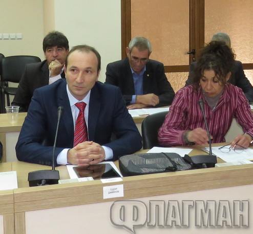 Общинският съветник от БСП в Созопол Тодор Дамянов: Никой няма да използва пасарелката край Атия, да направят надлез