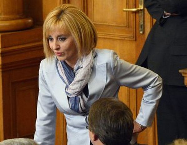 Мая Манолова VS Бисер Петков: За министъра са по-важни инспекторите, а не мизерстващите хора
