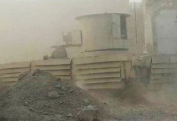 Невиждано бронирано чудовище влезе в бой край Дамаск