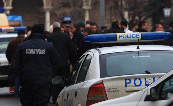 Български град почерня от полиция и жандармерия, вижте какво се случва