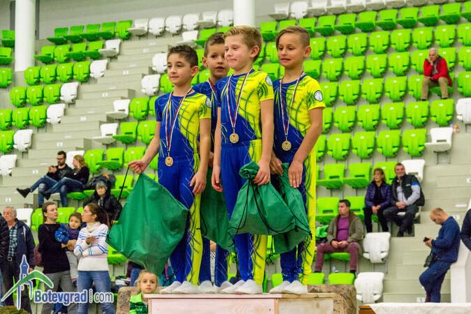 Бургаските акробати с отлично представяне на силен турнир в Ботевград