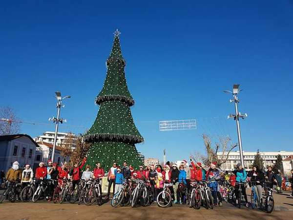 Дядо Коледа пристига в Бургас на колело, включете се в най-масовото велошествие!