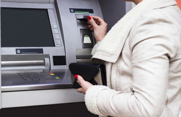 Какво да правим, ако банкоматът не пусне кеш, а трансакцията е отчетена?
