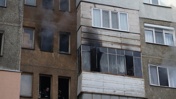 Кошмар преди Коледа! Голям пожар опустоши апартамент (СНИМКИ)
