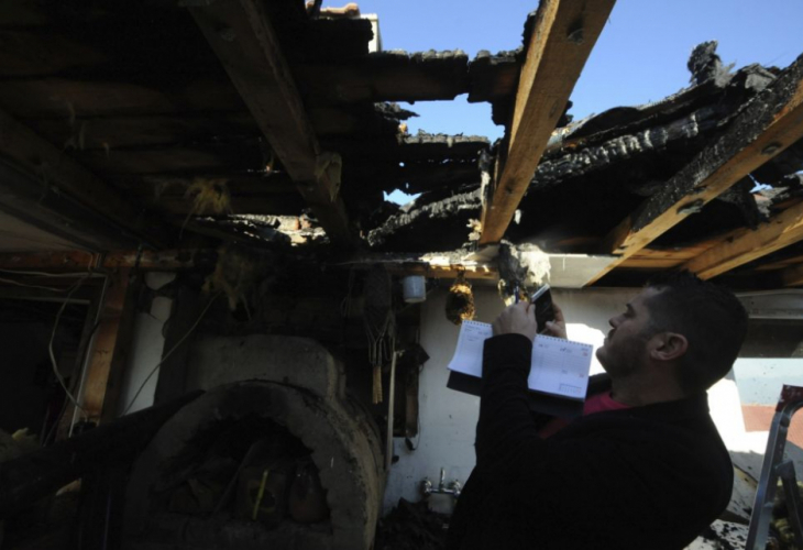 Ексклузивни СНИМКИ от Нови хан показват щетите, които нанесе огнената стихия на приюта на отец Иван, ето от къде тръгнал пожарът
